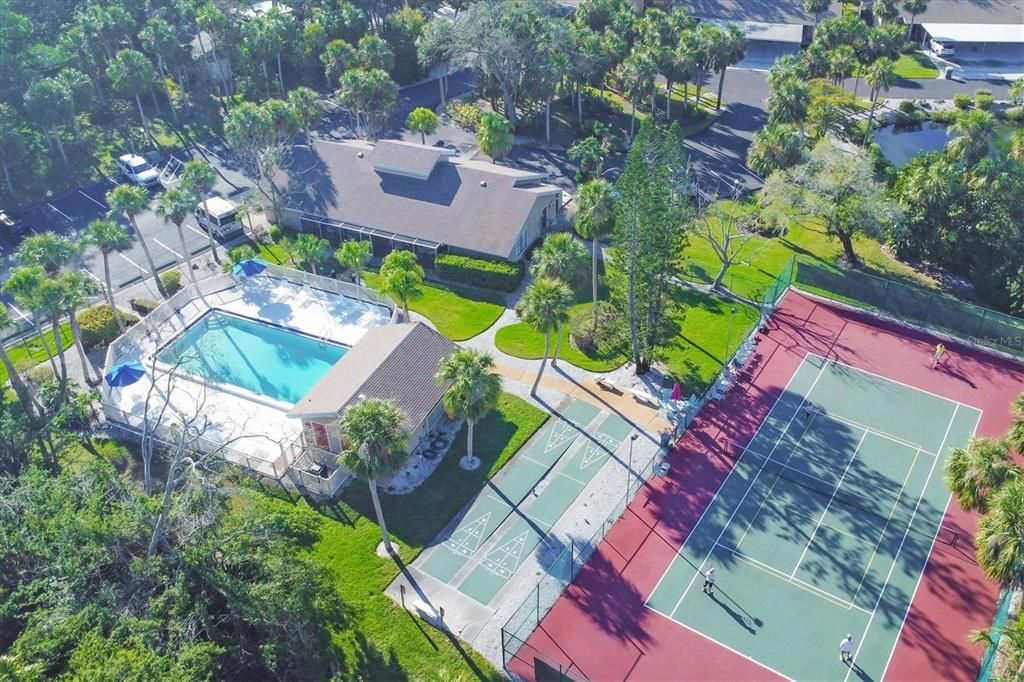 待售: $198,800 (2 贝兹, 2 浴室, 966 平方英尺)