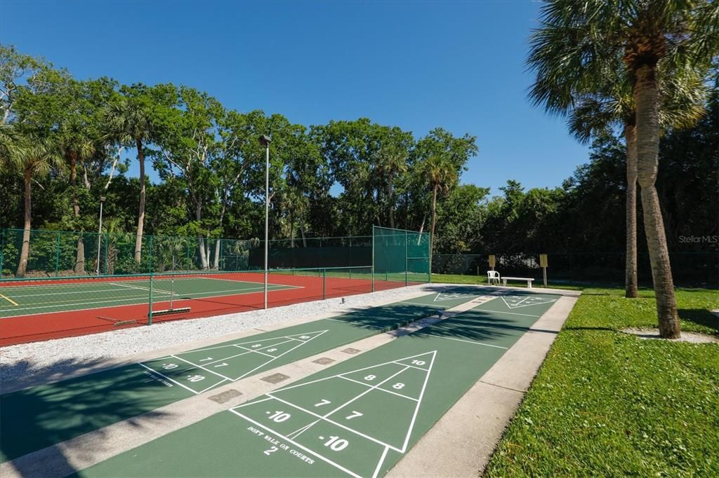 待售: $198,800 (2 贝兹, 2 浴室, 966 平方英尺)