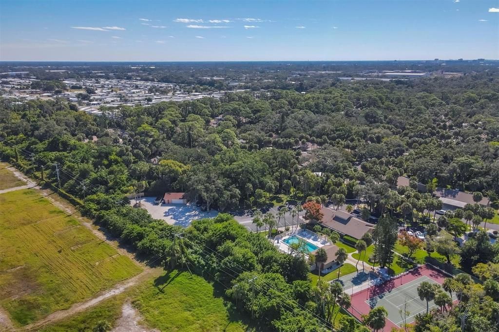 待售: $198,800 (2 贝兹, 2 浴室, 966 平方英尺)