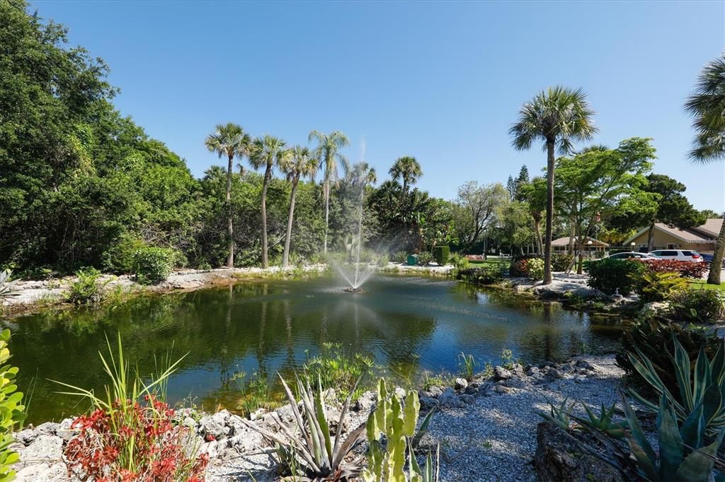 待售: $198,800 (2 贝兹, 2 浴室, 966 平方英尺)