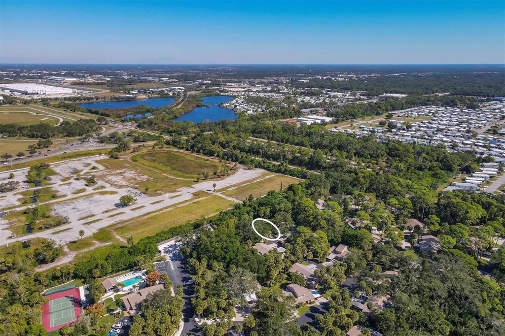 待售: $198,800 (2 贝兹, 2 浴室, 966 平方英尺)