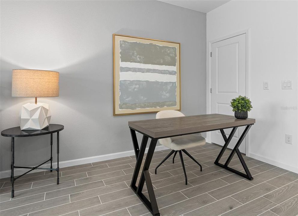 На продажу: $219,900 (3 спален, 2 ванн, 1707 Квадратных фут)