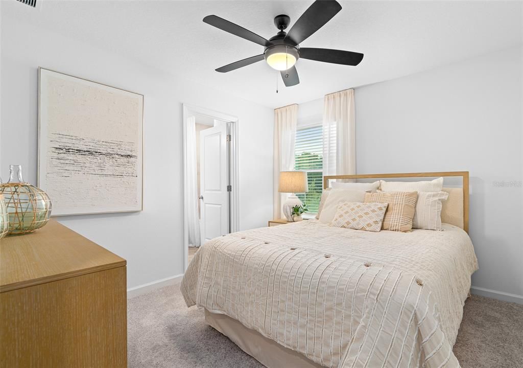 На продажу: $219,900 (3 спален, 2 ванн, 1707 Квадратных фут)