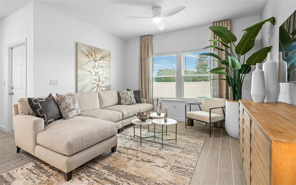 На продажу: $219,900 (3 спален, 2 ванн, 1707 Квадратных фут)