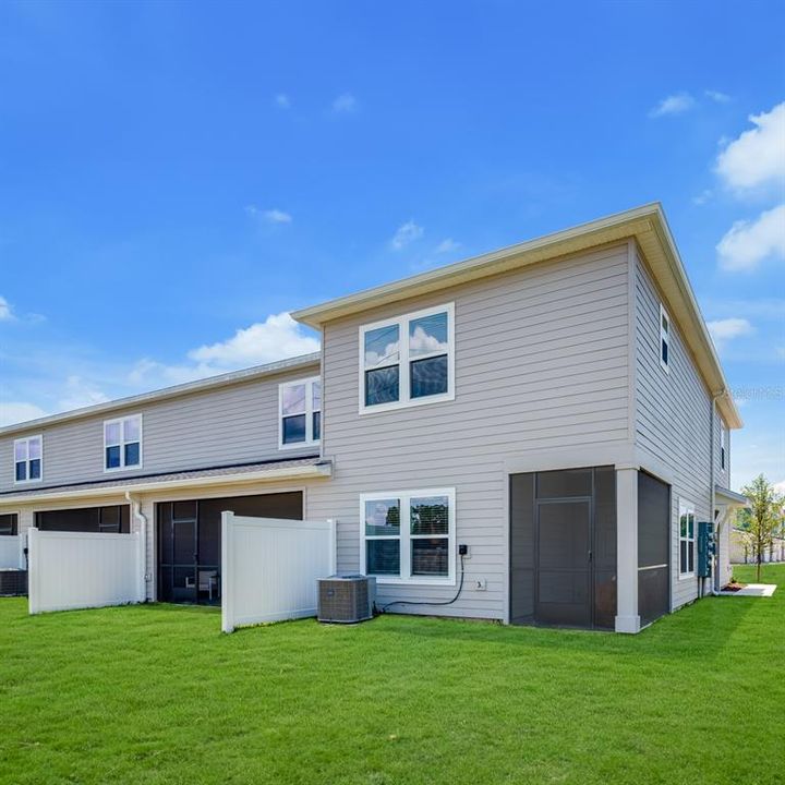 На продажу: $219,900 (3 спален, 2 ванн, 1707 Квадратных фут)