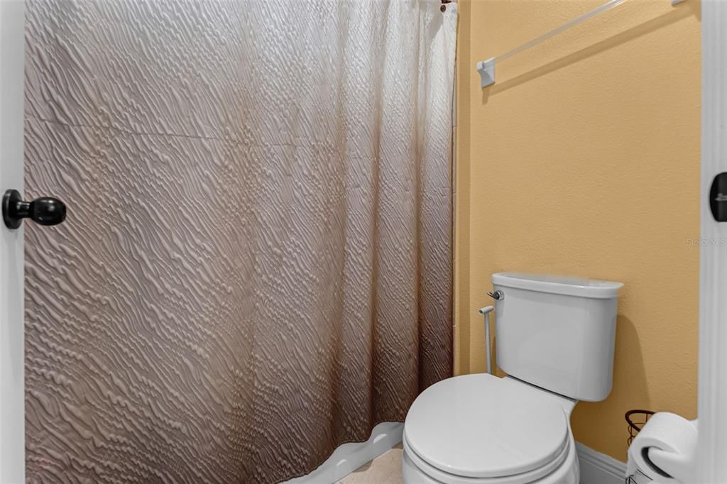 For Rent: $3,000 (4 beds, 2 baths, 2291 Square Feet)