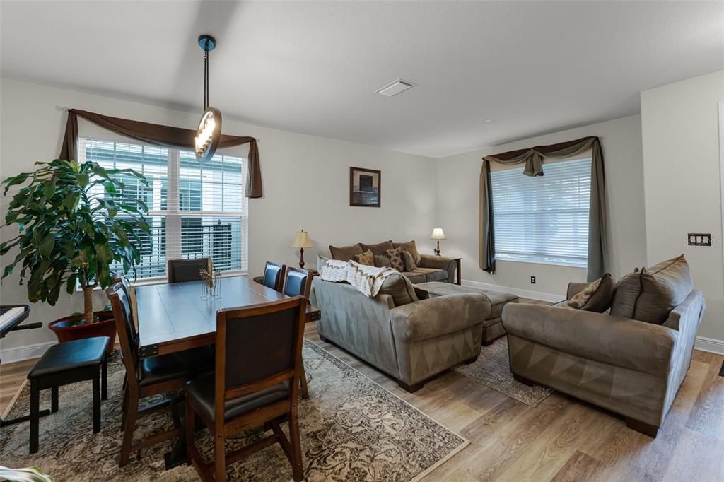 For Rent: $3,000 (4 beds, 2 baths, 2291 Square Feet)