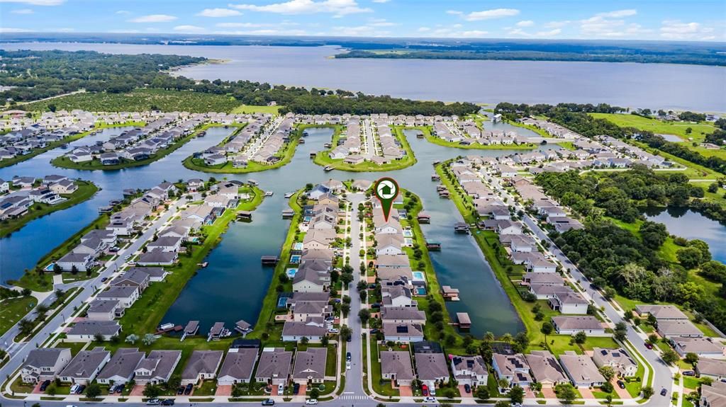 For Rent: $3,000 (4 beds, 2 baths, 2291 Square Feet)