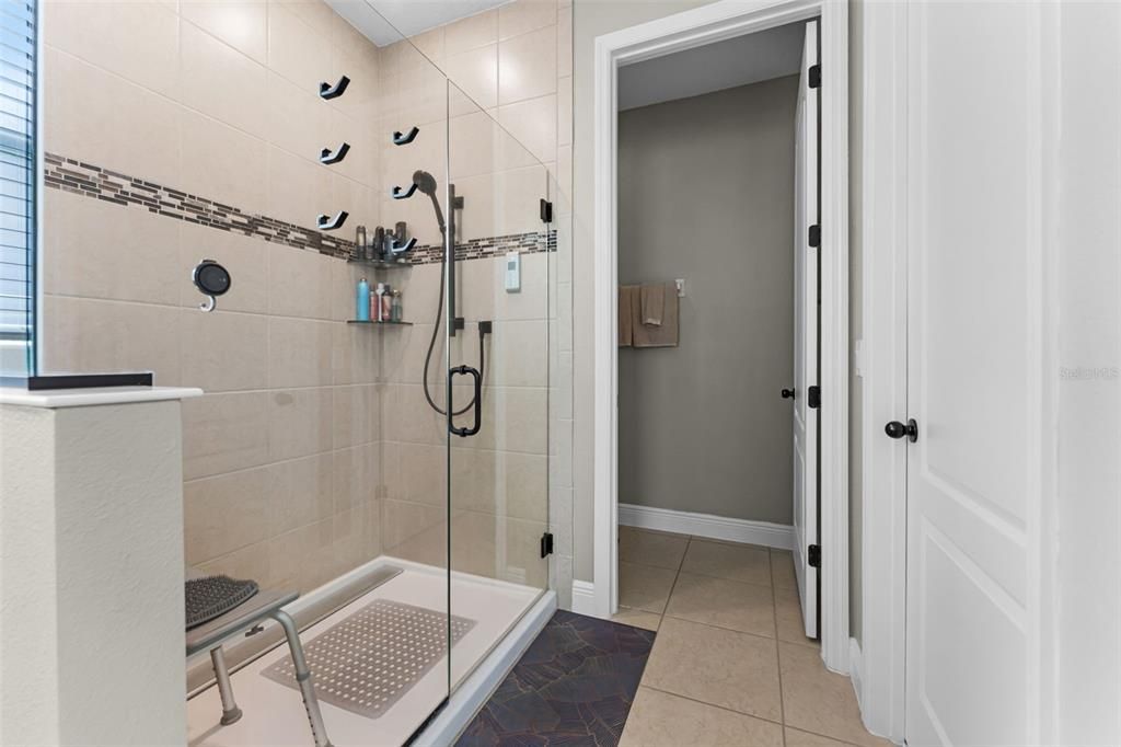 For Rent: $3,000 (4 beds, 2 baths, 2291 Square Feet)