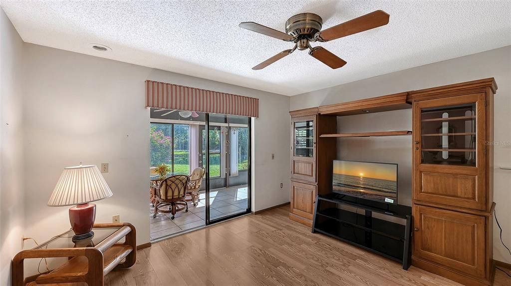 Active With Contract: $249,900 (3 beds, 2 baths, 1632 Square Feet)