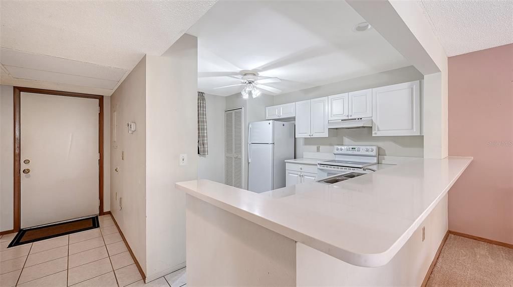 Active With Contract: $249,900 (3 beds, 2 baths, 1632 Square Feet)