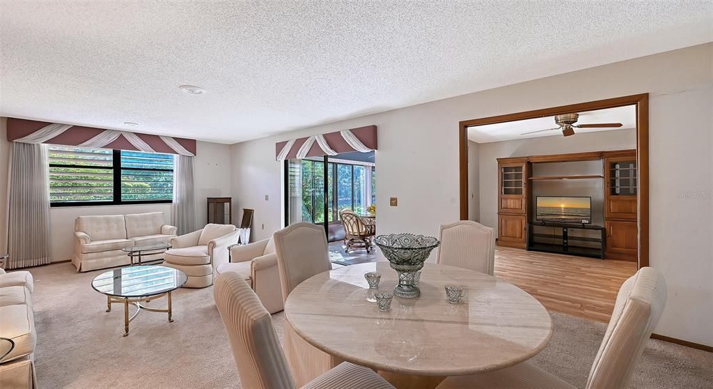 Active With Contract: $249,900 (3 beds, 2 baths, 1632 Square Feet)