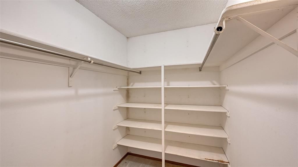 Active With Contract: $249,900 (3 beds, 2 baths, 1632 Square Feet)