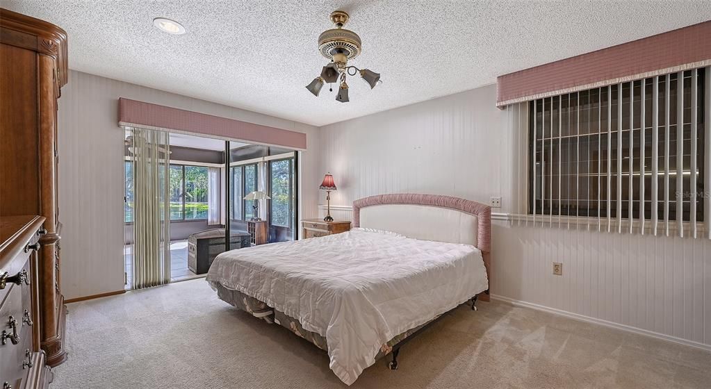 Active With Contract: $249,900 (3 beds, 2 baths, 1632 Square Feet)