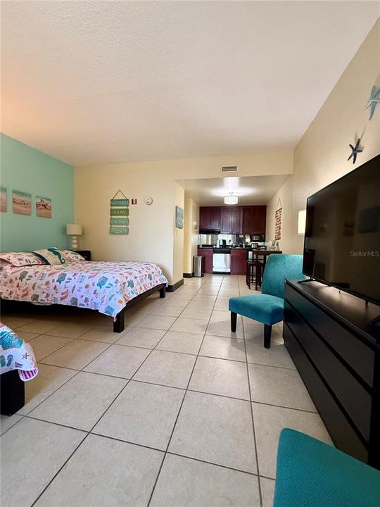 На продажу: $152,000 (1 спален, 1 ванн, 464 Квадратных фут)