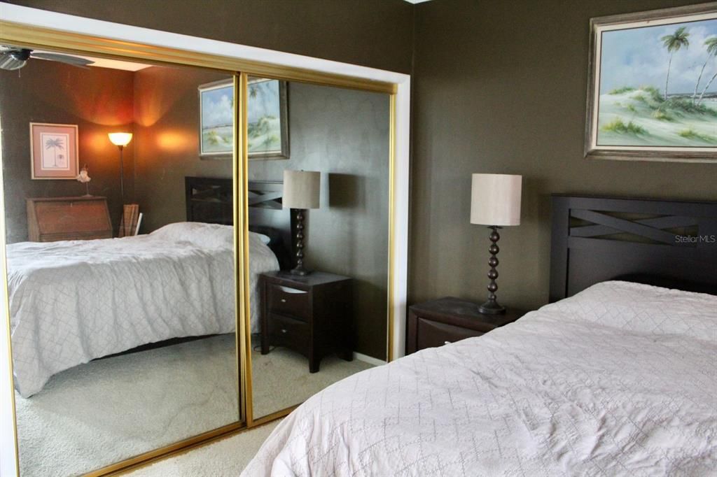 В аренду: $1,800 (2 спален, 2 ванн, 1025 Квадратных фут)