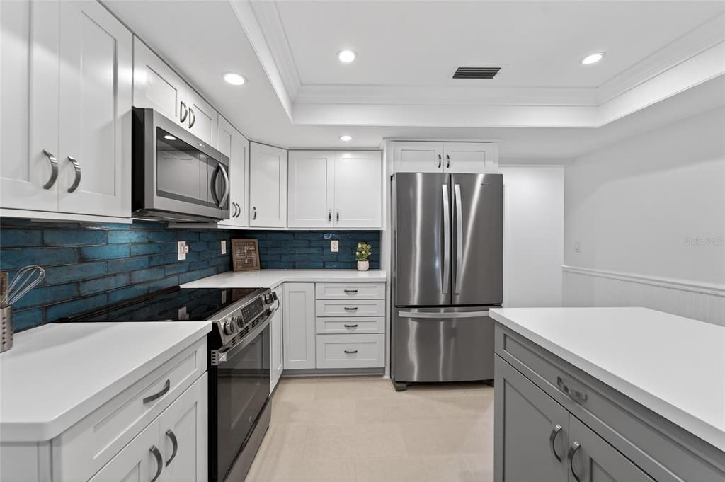 For Sale: $660,000 (3 beds, 3 baths, 2068 Square Feet)