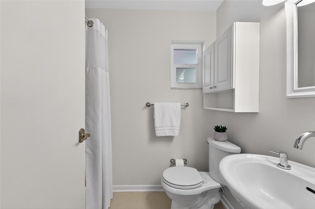 For Sale: $660,000 (3 beds, 3 baths, 2068 Square Feet)