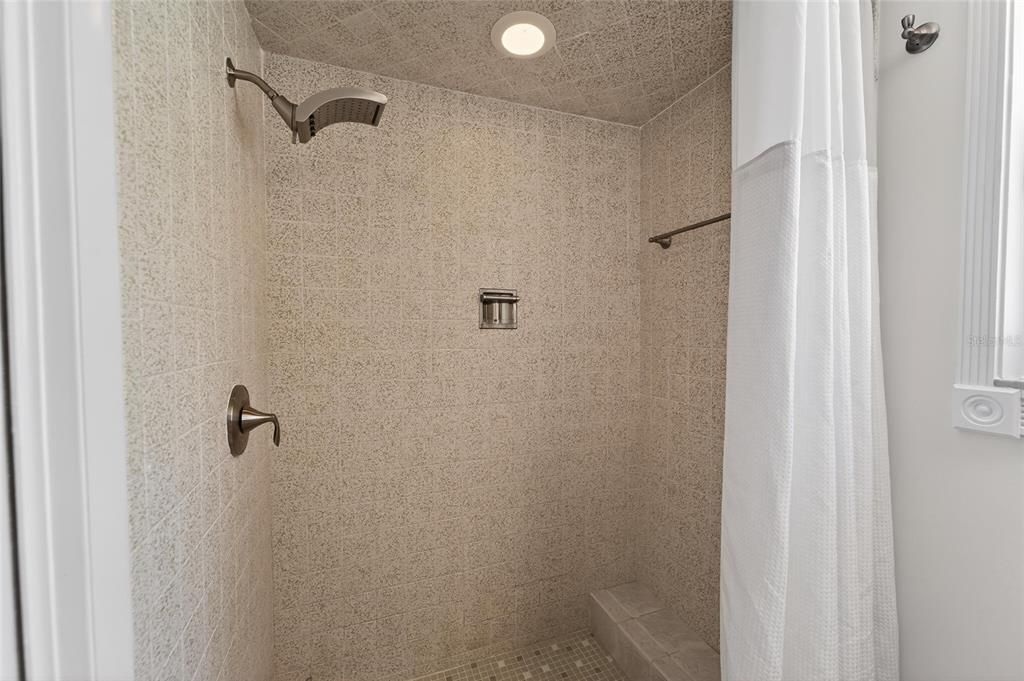 For Sale: $660,000 (3 beds, 3 baths, 2068 Square Feet)