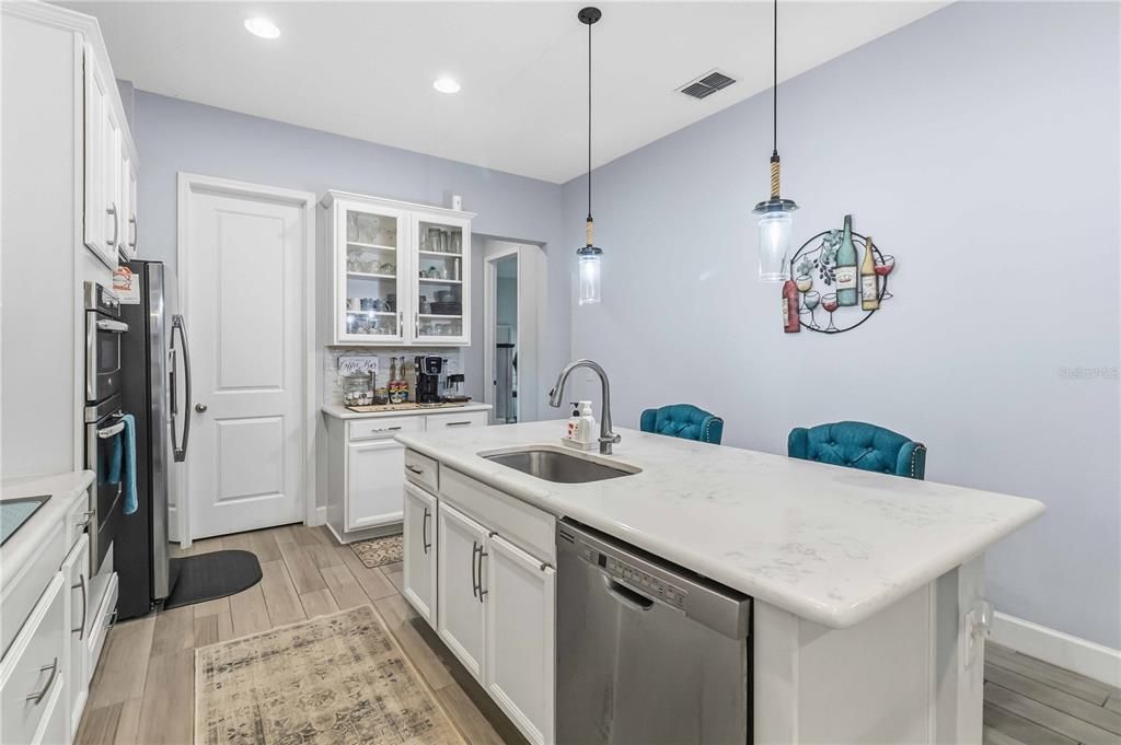 Active With Contract: $625,000 (3 beds, 2 baths, 1978 Square Feet)