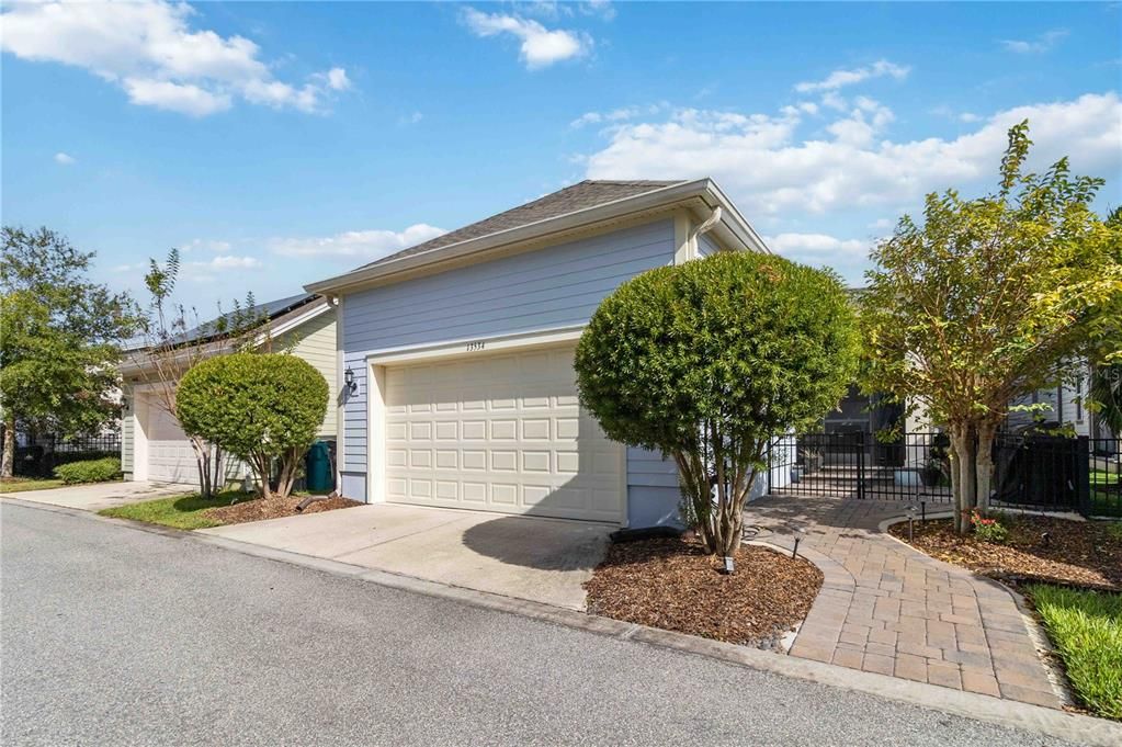 Active With Contract: $625,000 (3 beds, 2 baths, 1978 Square Feet)