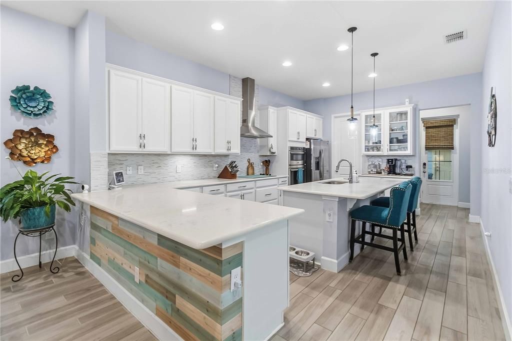 Active With Contract: $625,000 (3 beds, 2 baths, 1978 Square Feet)