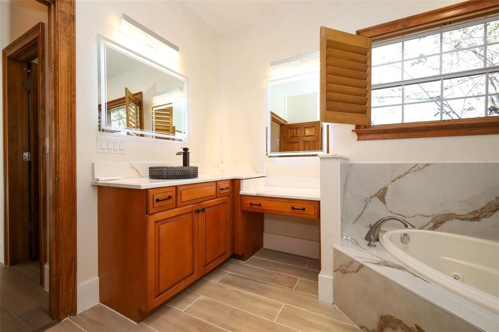 En Venta: $1,199,000 (4 camas, 4 baños, 3960 Pies cuadrados)