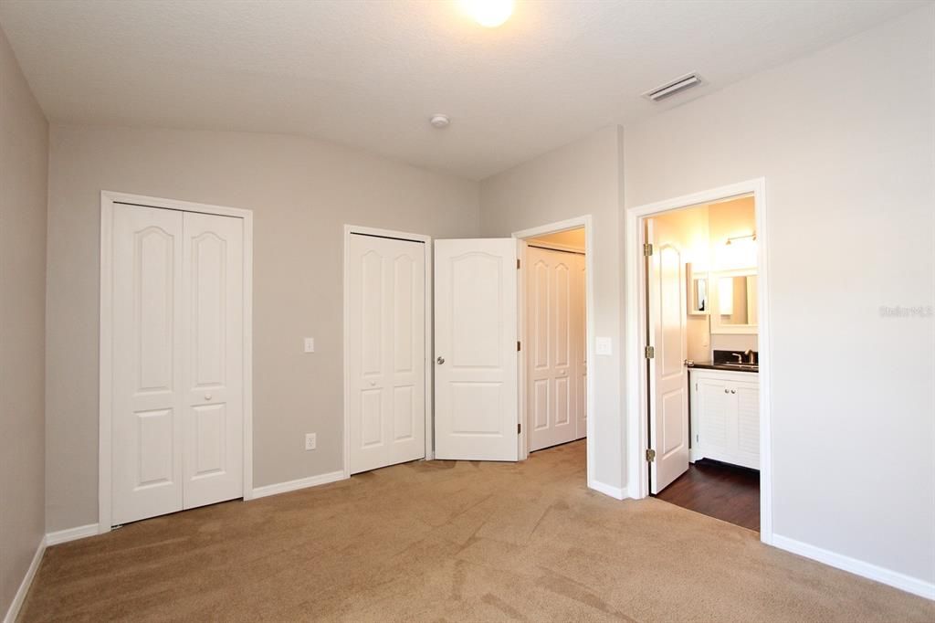 For Rent: $1,925 (2 beds, 2 baths, 1383 Square Feet)