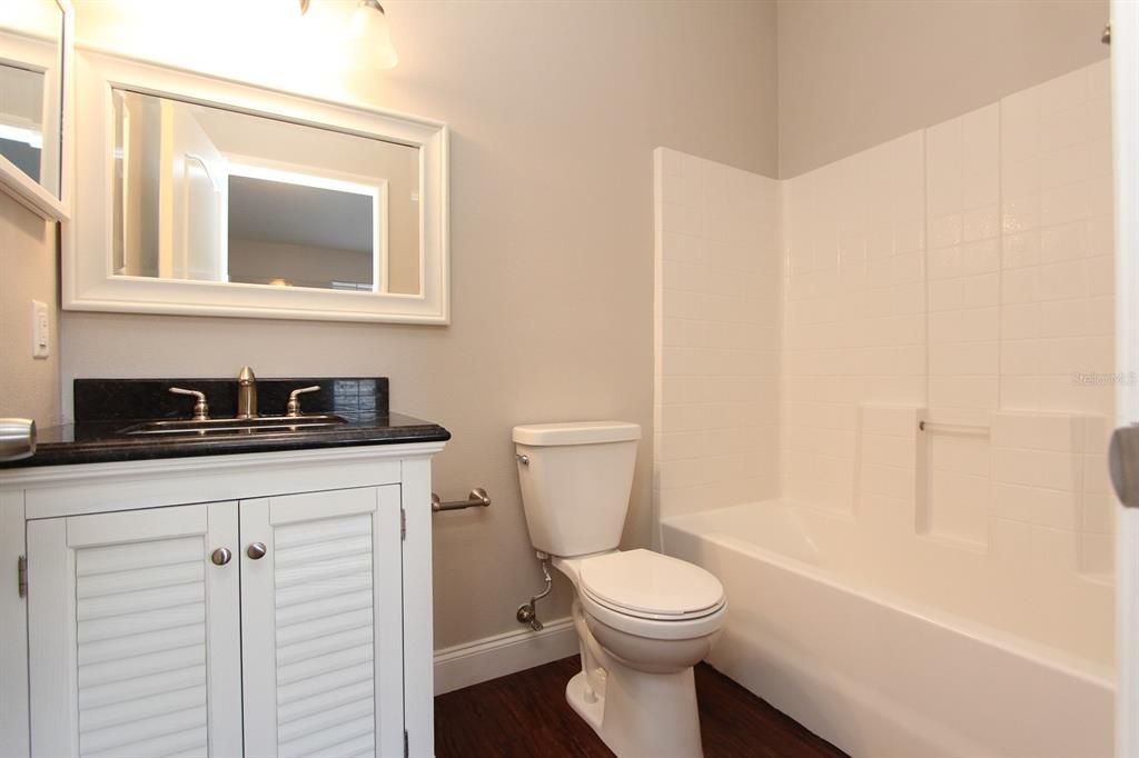 For Rent: $1,925 (2 beds, 2 baths, 1383 Square Feet)