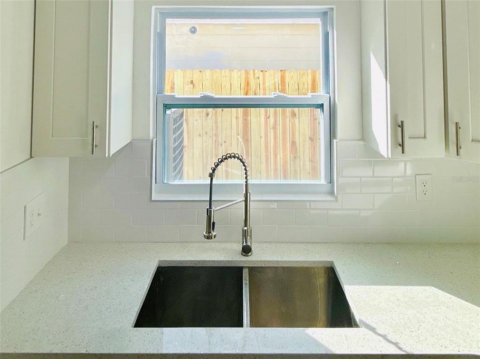 En Venta: $375,000 (3 camas, 2 baños, 1064 Pies cuadrados)