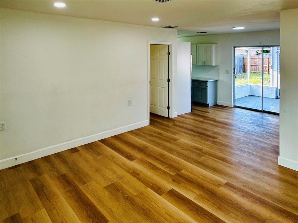 En Venta: $375,000 (3 camas, 2 baños, 1064 Pies cuadrados)