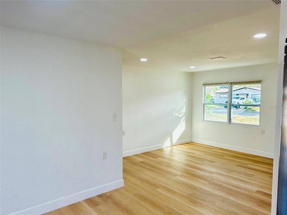 En Venta: $375,000 (3 camas, 2 baños, 1064 Pies cuadrados)