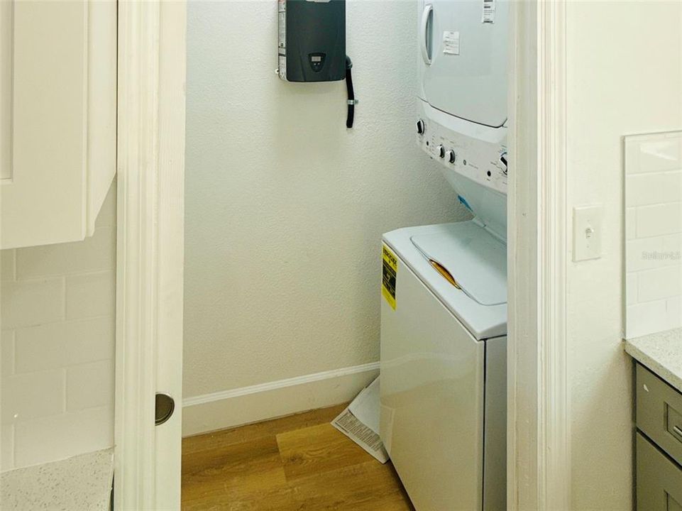 En Venta: $375,000 (3 camas, 2 baños, 1064 Pies cuadrados)