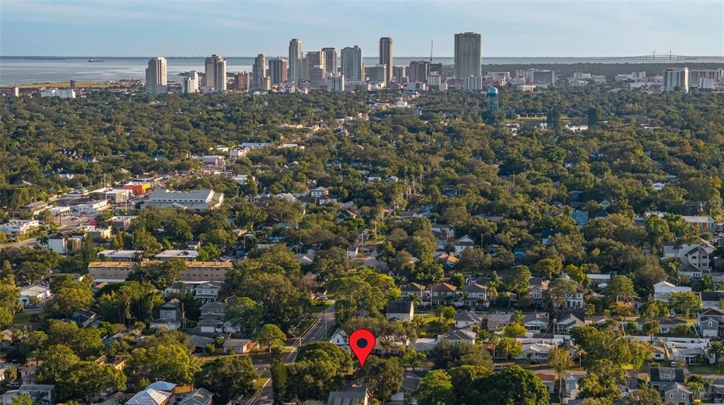 For Sale: $1,595,000 (6 beds, 4 baths, 3573 Square Feet)