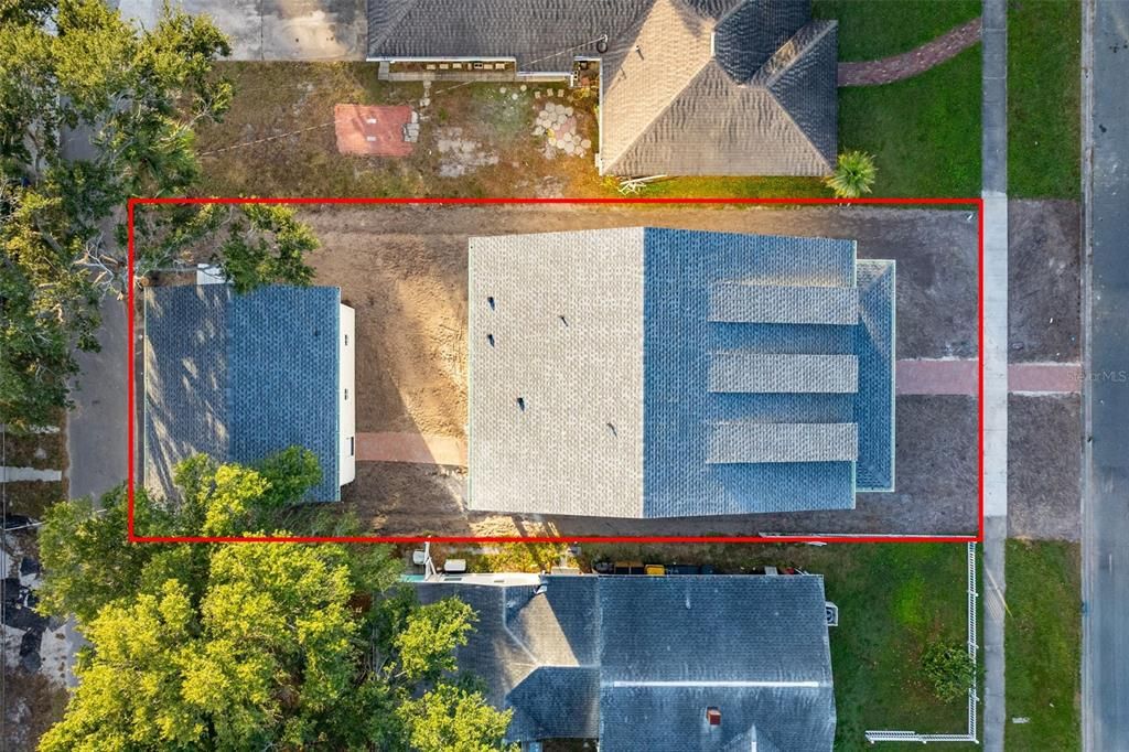 For Sale: $1,595,000 (6 beds, 4 baths, 3573 Square Feet)