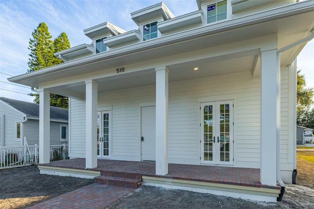 For Sale: $1,595,000 (6 beds, 4 baths, 3573 Square Feet)