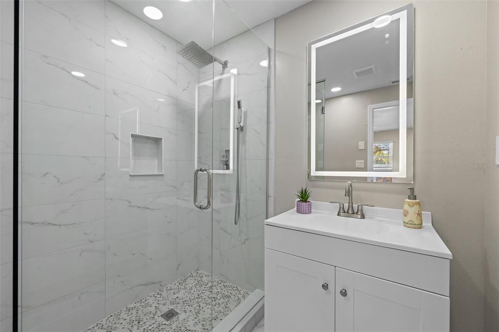 На продажу: $1,375,000 (5 спален, 0 ванн, 2373 Квадратных фут)