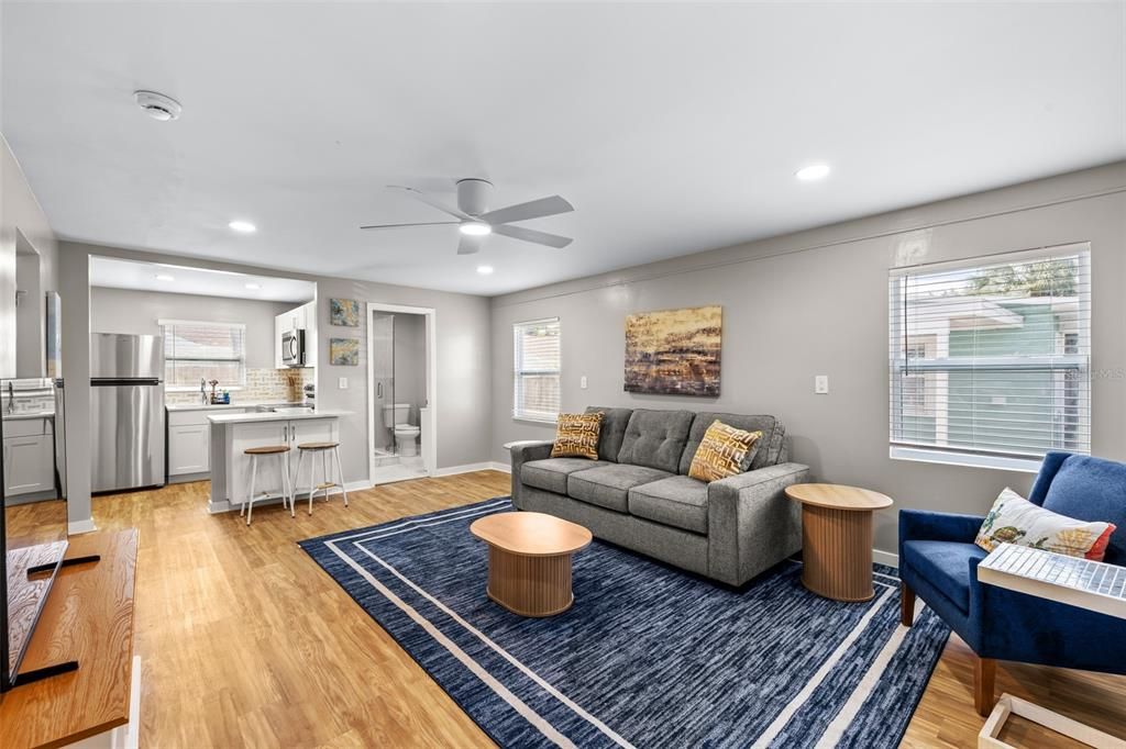 На продажу: $1,375,000 (5 спален, 0 ванн, 2373 Квадратных фут)