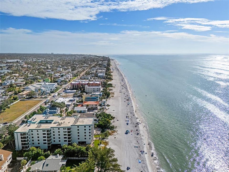 На продажу: $1,375,000 (5 спален, 0 ванн, 2373 Квадратных фут)