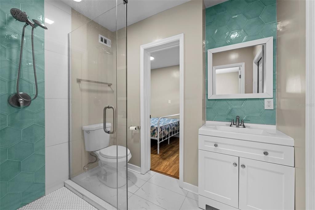 На продажу: $1,375,000 (5 спален, 0 ванн, 2373 Квадратных фут)