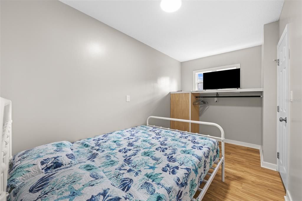 На продажу: $1,375,000 (5 спален, 0 ванн, 2373 Квадратных фут)