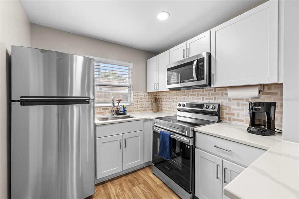 На продажу: $1,375,000 (5 спален, 0 ванн, 2373 Квадратных фут)