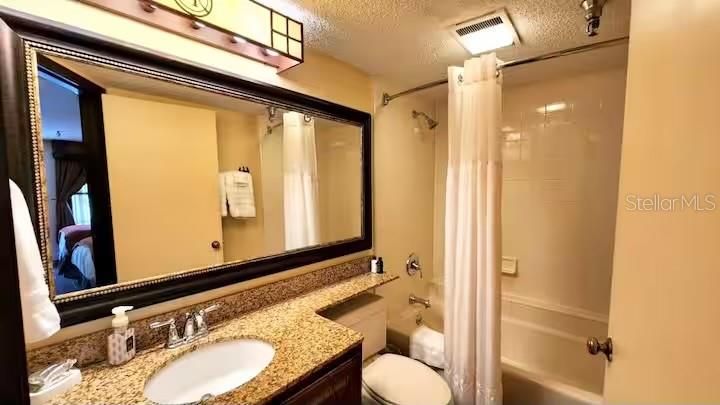 待售: $160,000 (1 贝兹, 1 浴室, 370 平方英尺)