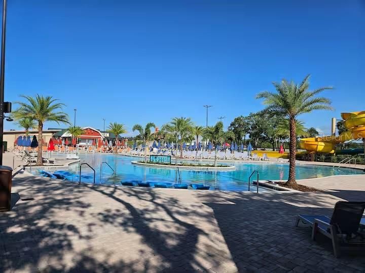 待售: $160,000 (1 贝兹, 1 浴室, 370 平方英尺)