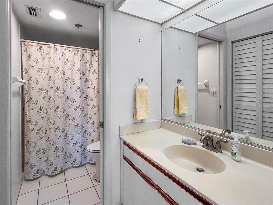 For Sale: $209,000 (2 beds, 2 baths, 1256 Square Feet)