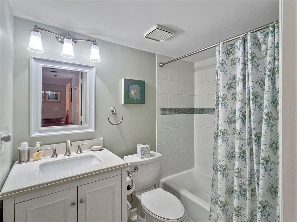 For Sale: $209,000 (2 beds, 2 baths, 1256 Square Feet)