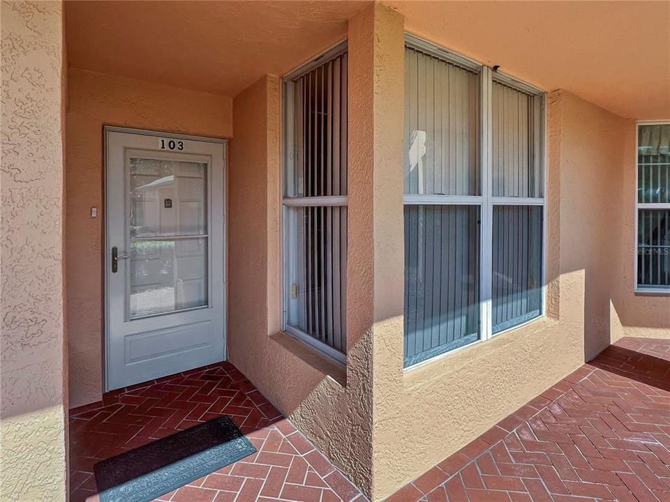 For Sale: $209,000 (2 beds, 2 baths, 1256 Square Feet)