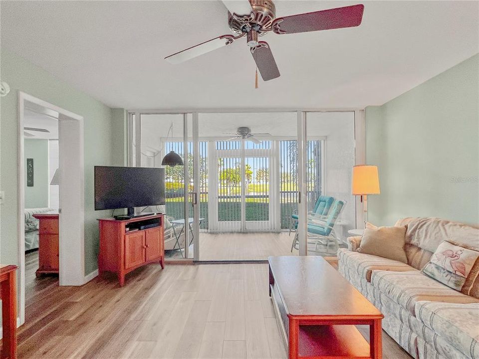 For Sale: $209,000 (2 beds, 2 baths, 1256 Square Feet)