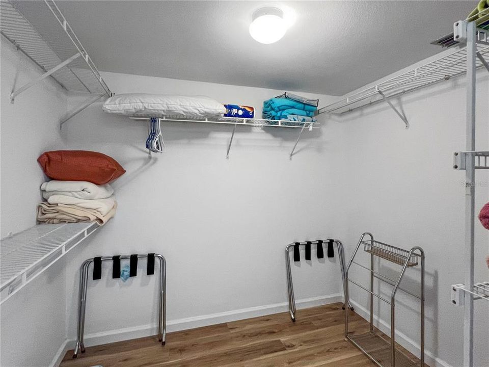 For Sale: $209,000 (2 beds, 2 baths, 1256 Square Feet)