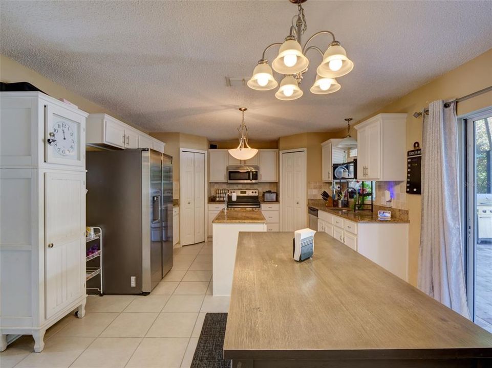 На продажу: $489,900 (4 спален, 2 ванн, 2958 Квадратных фут)